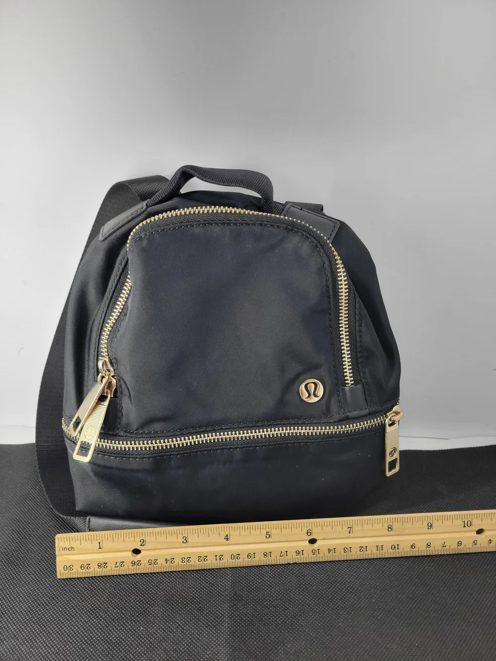 lululemon athletica compact black